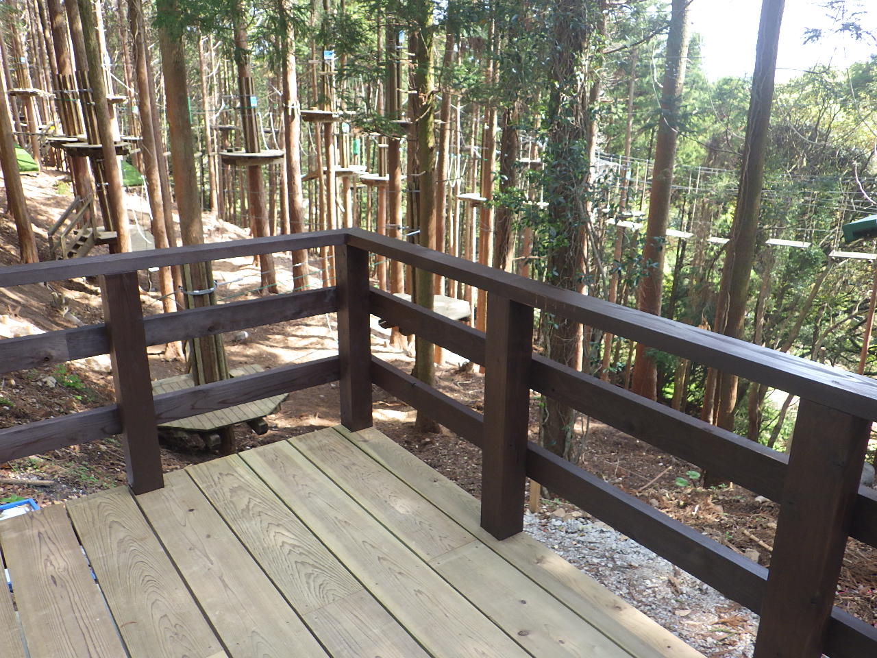 市内遊具施設 木部塗装工事（長崎県大村市）